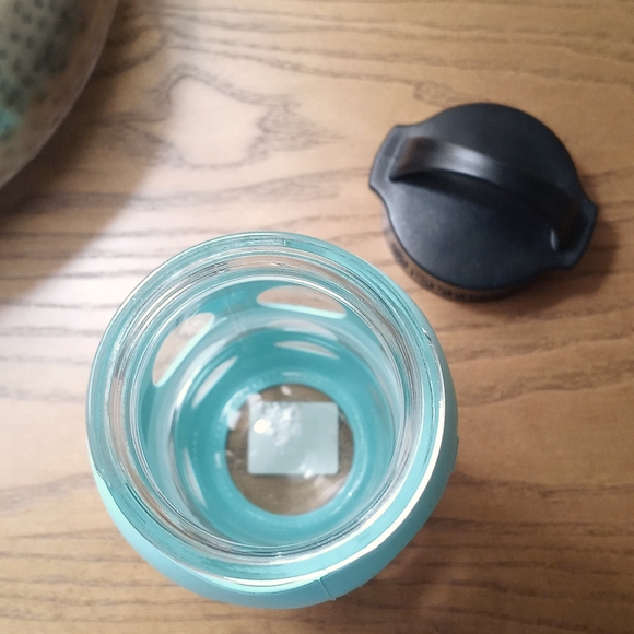 Aqua Life Factory Glass Water Bottle w/ Silicone Sleeve - Picture 9 of 11